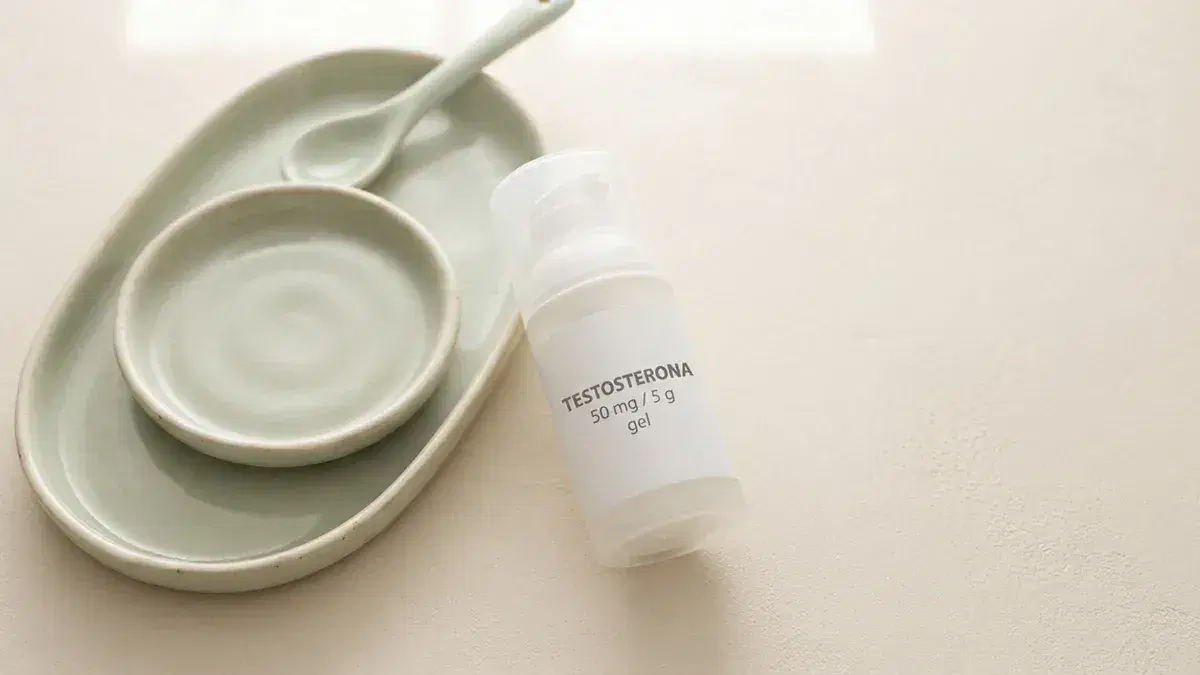 Low Testosterone and Fatigue: Understanding and Addressing It — Testosterona 50 mg / 5 g gel
